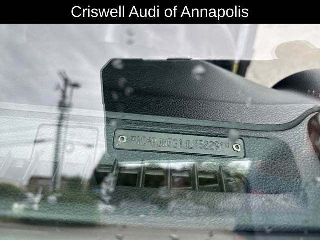 Used 2018 Jeep Wrangler Unlimited Sahara image 18