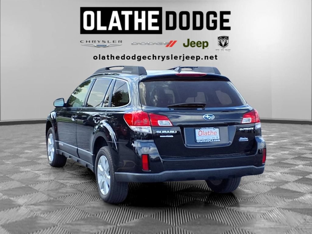 Used 2011 Subaru Outback 2.5i Limited AWD/4WD image 3