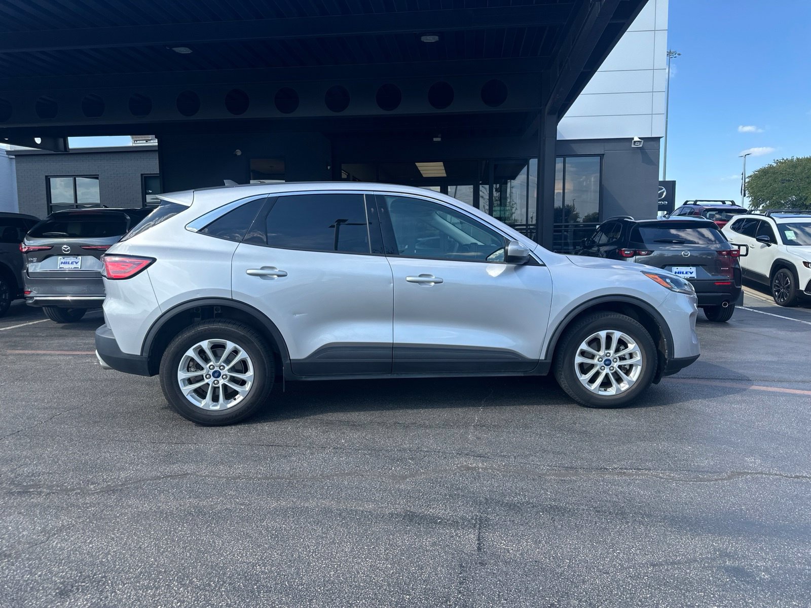 Used 2020 Ford Escape SE AWD/4WD image 5