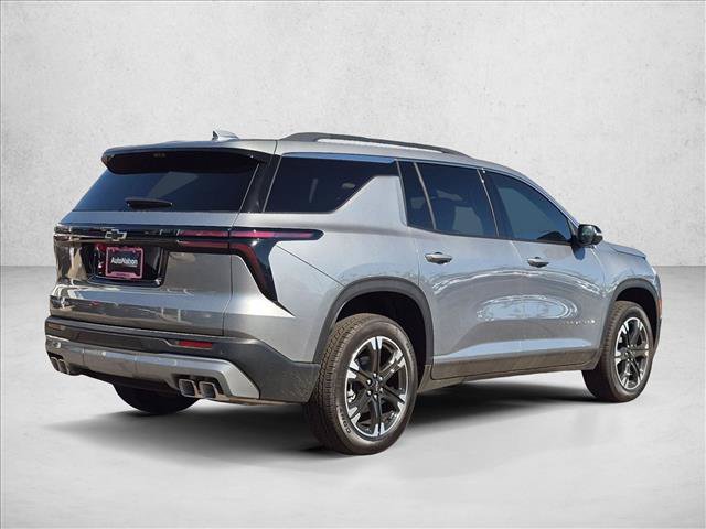 New 2027 Chevrolet Traverse LT w/ Sun and Wheel Package FWD image 2