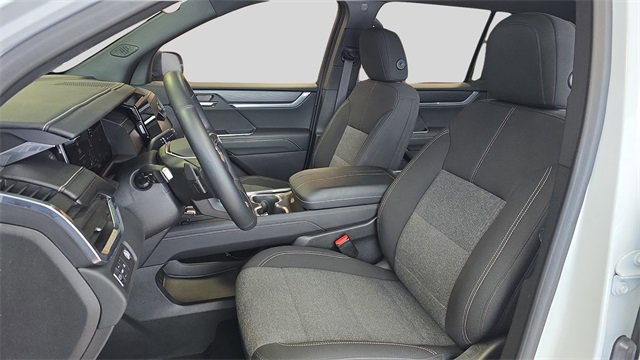 Used 2025 GMC Acadia Elevation image 11