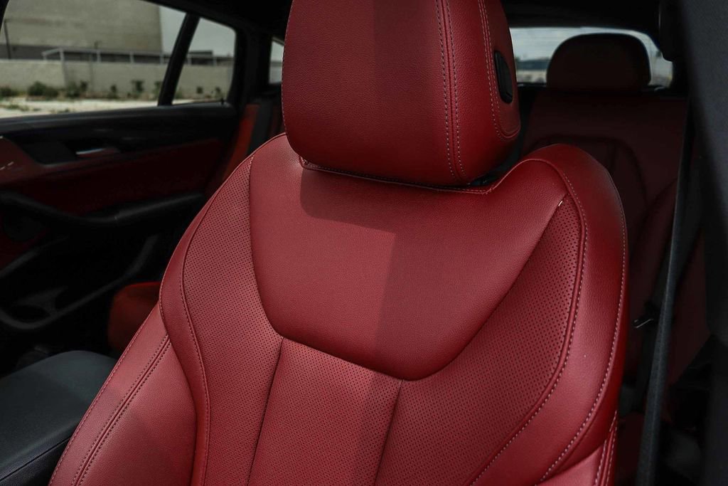 Used 2024 BMW X4 M40i w/ Premium Package AWD/4WD image 30