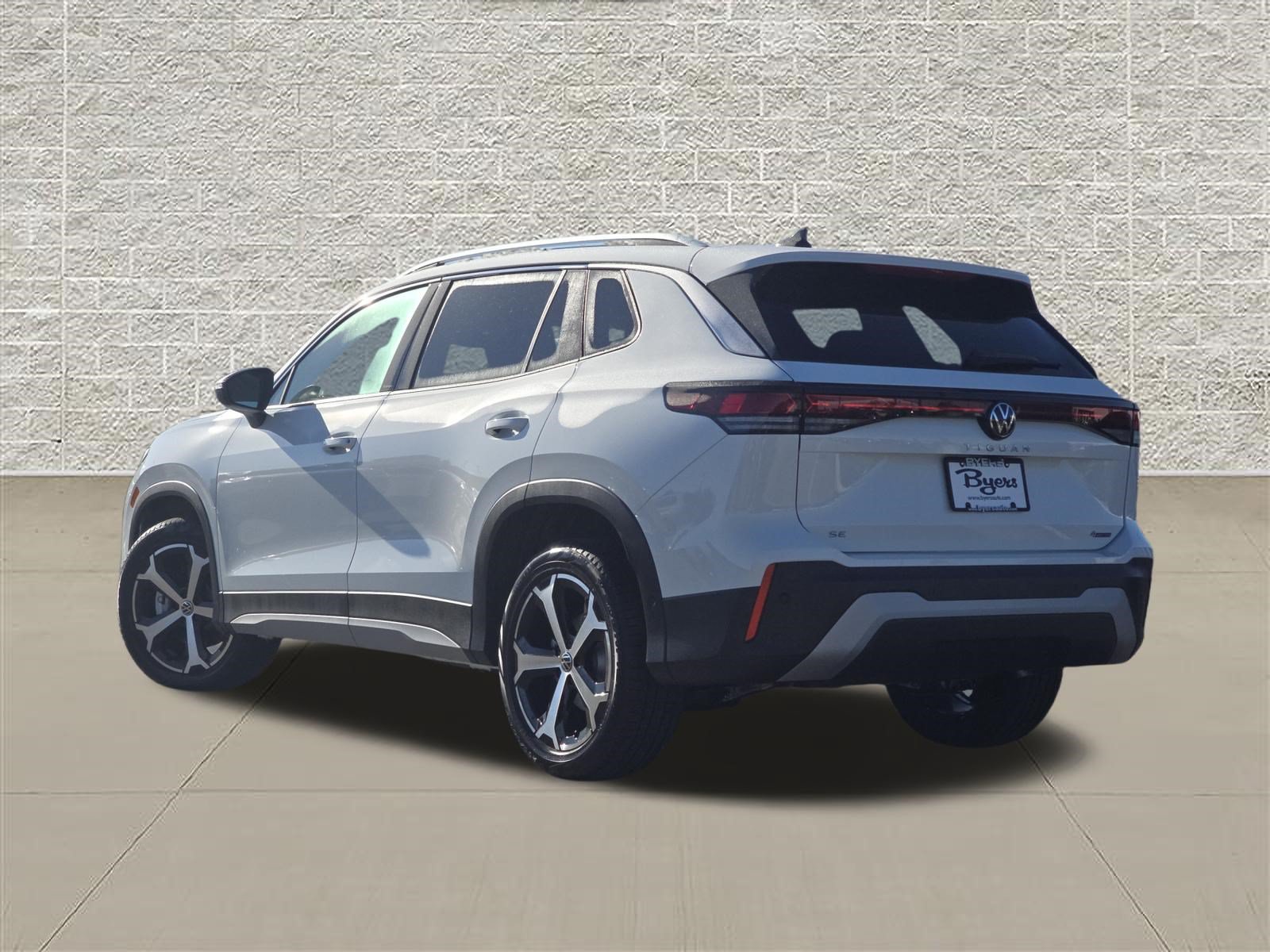 New 2026 Volkswagen Tiguan SE AWD/4WD image 5