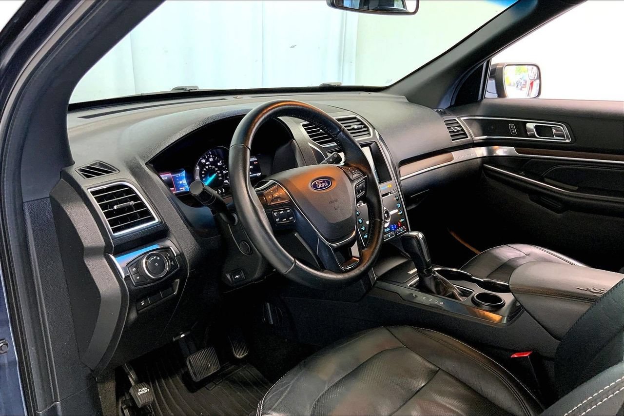 Used 2017 Ford Explorer Limited FWD image 14