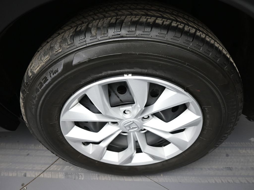 Certified 2025 Honda CR-V LX image 15