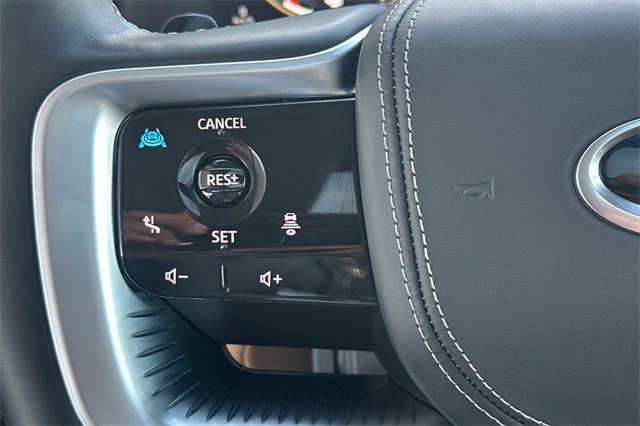 Used 2025 INFINITI QX80 Sensory image 31