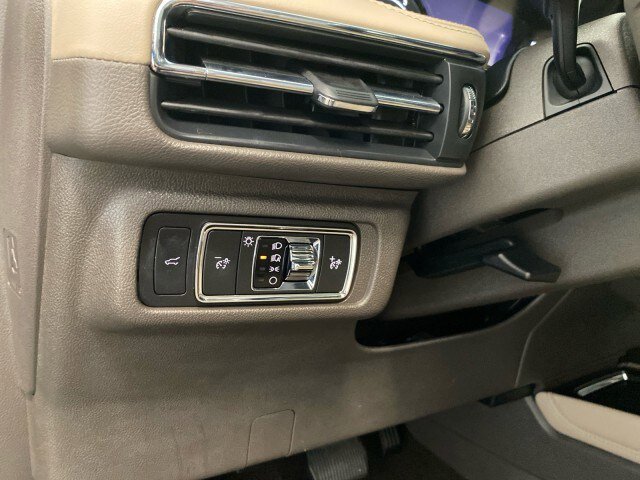 Used 2022 Lincoln Corsair AWD w/ Premium Package image 16
