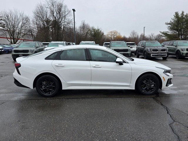 New 2026 Kia K5 LXS image 8