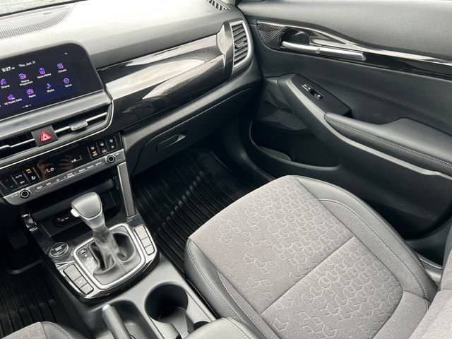 Used 2024 Kia Seltos S FWD image 29