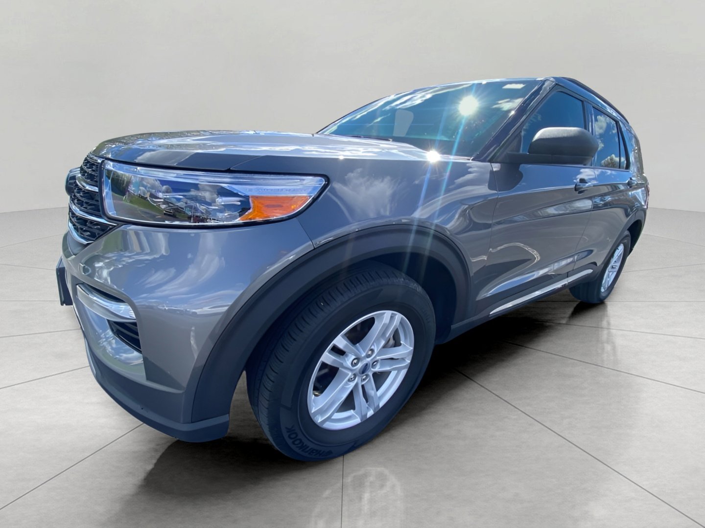 Certified 2023 Ford Explorer XLT w/ Equipment Group 202A AWD/4WD image 8