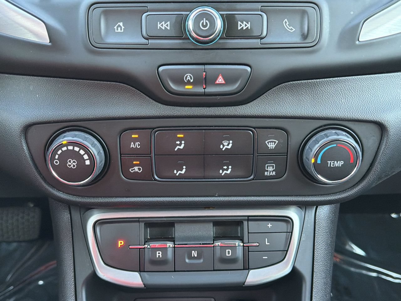 Used 2024 GMC Terrain SLE FWD image 6