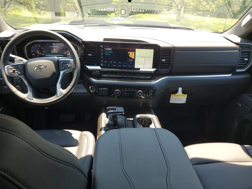New 2026 GMC Sierra 2500 SLE w/ SLE Value Package; AWD/4WD image 7