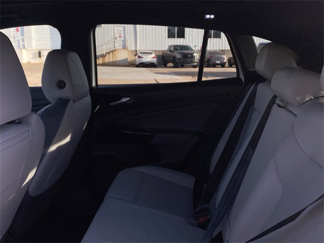 Used 2022 Volkswagen ID.4 Pro S image 16