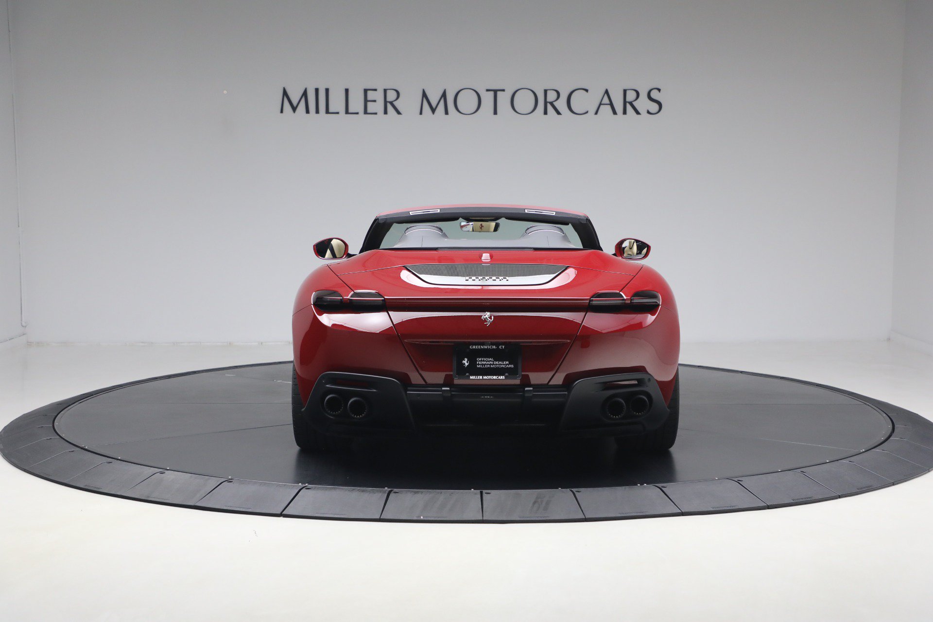 Certified 2025 Ferrari Roma Spider RWD image 7