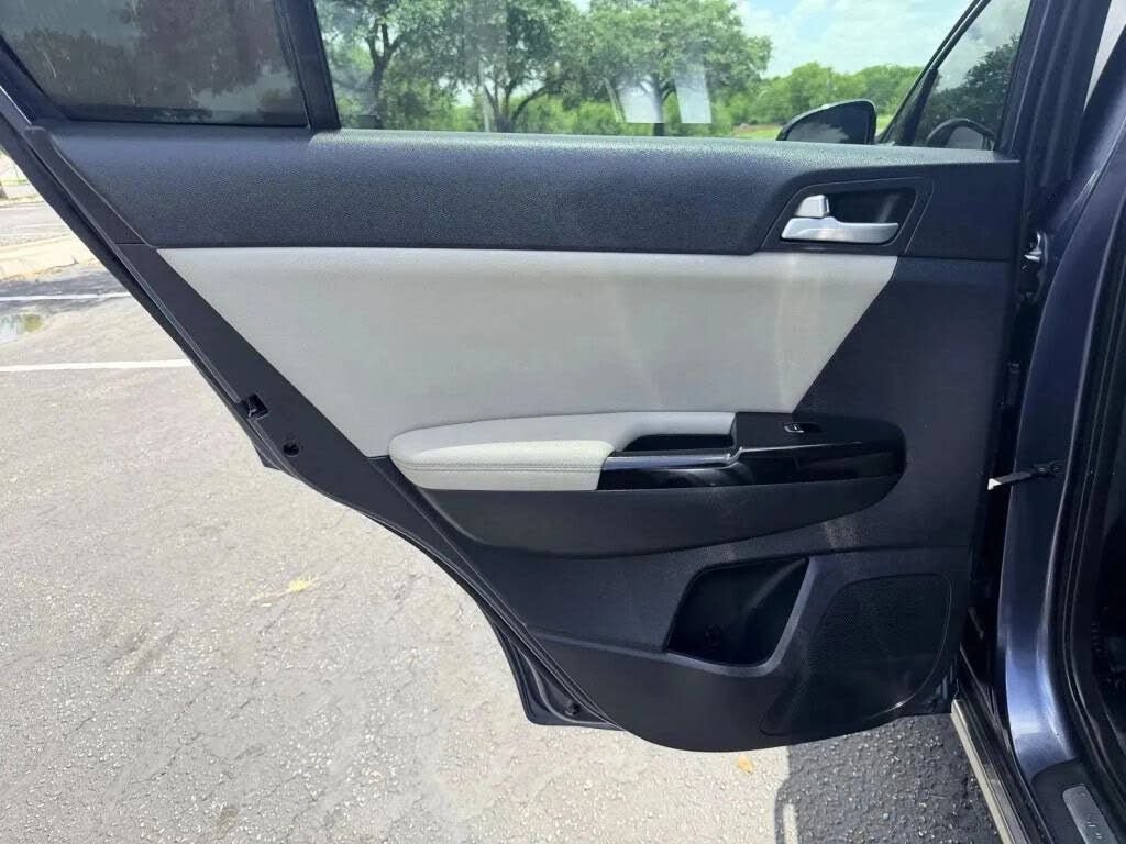Used 2019 Kia Sportage EX w/ EX Sport Appearance Package FWD image 14