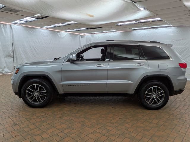 Used 2017 Jeep Grand Cherokee Limited w/ Luxury Group II image 4