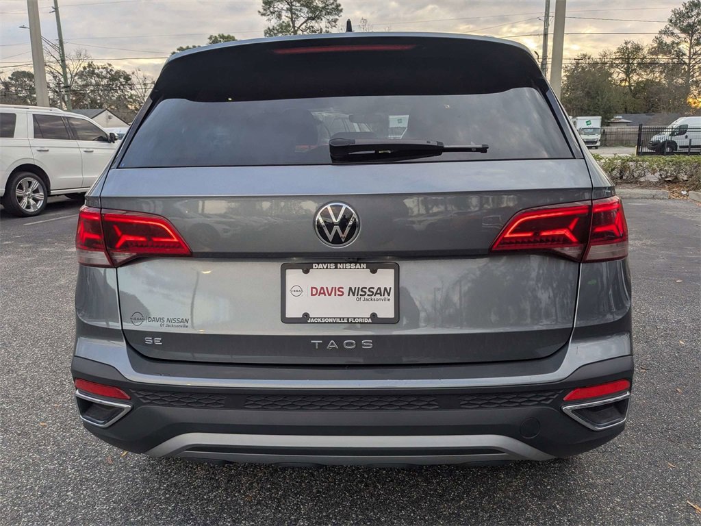 Used 2024 Volkswagen Taos SE image 5
