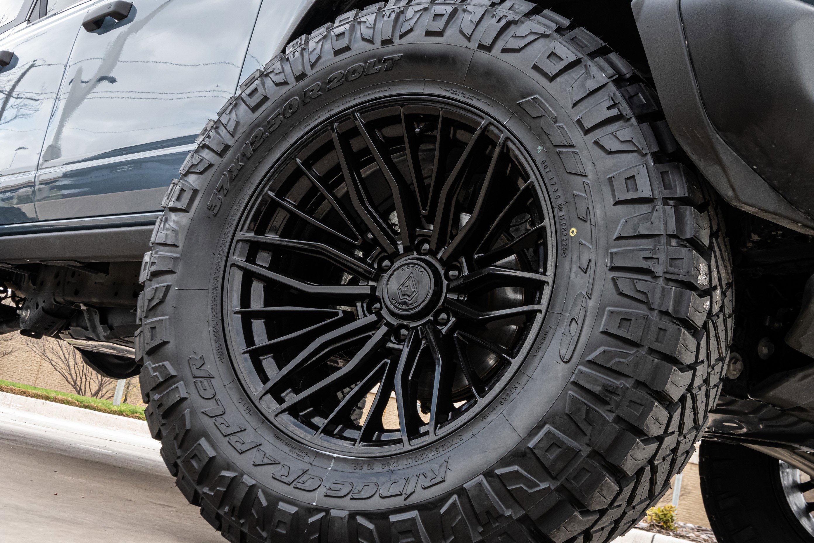 Used 2024 Ford Bronco Black Diamond image 9