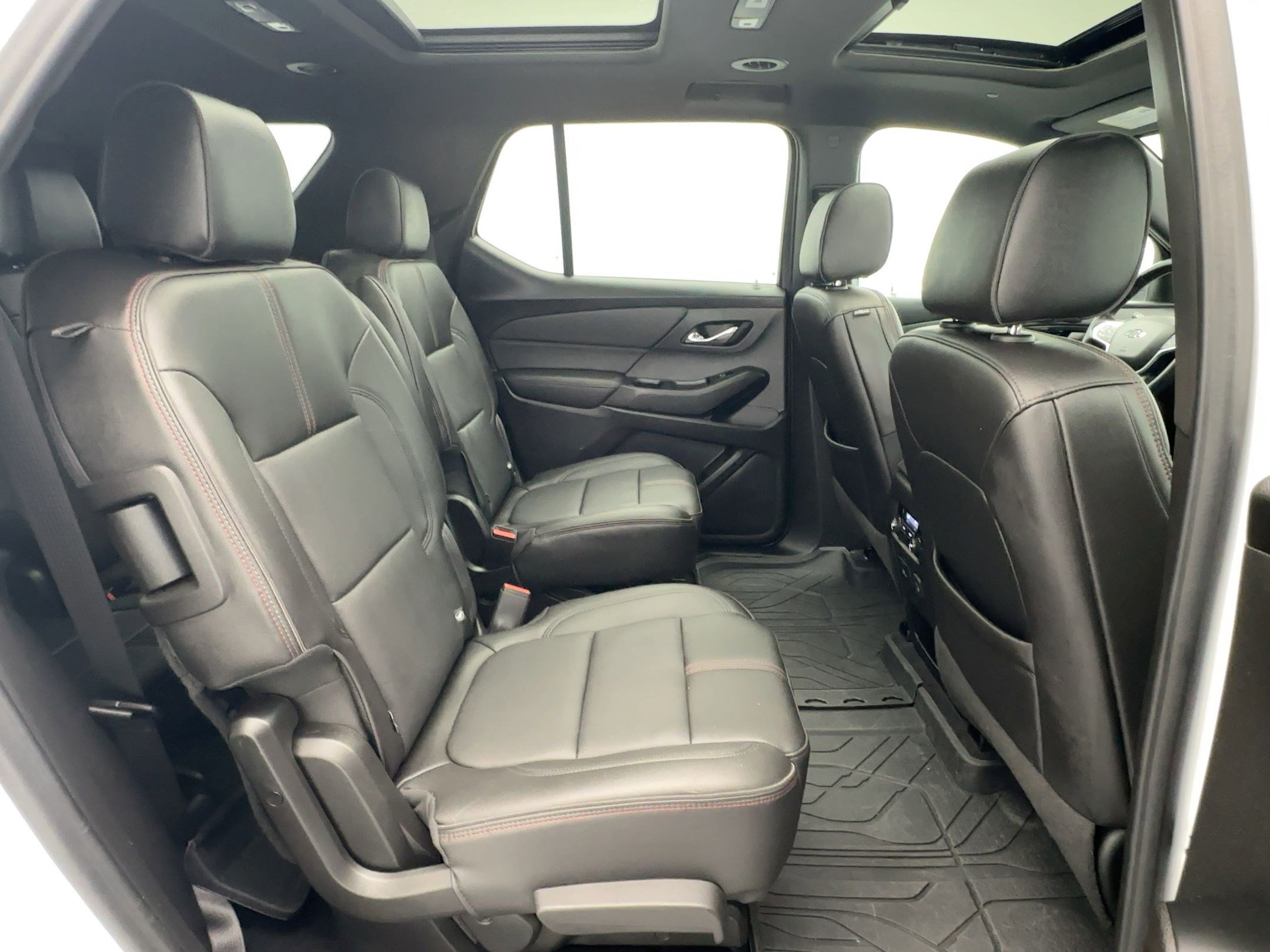 Certified 2023 Chevrolet Traverse RS w/ LPO, Floor Liner Package image 29