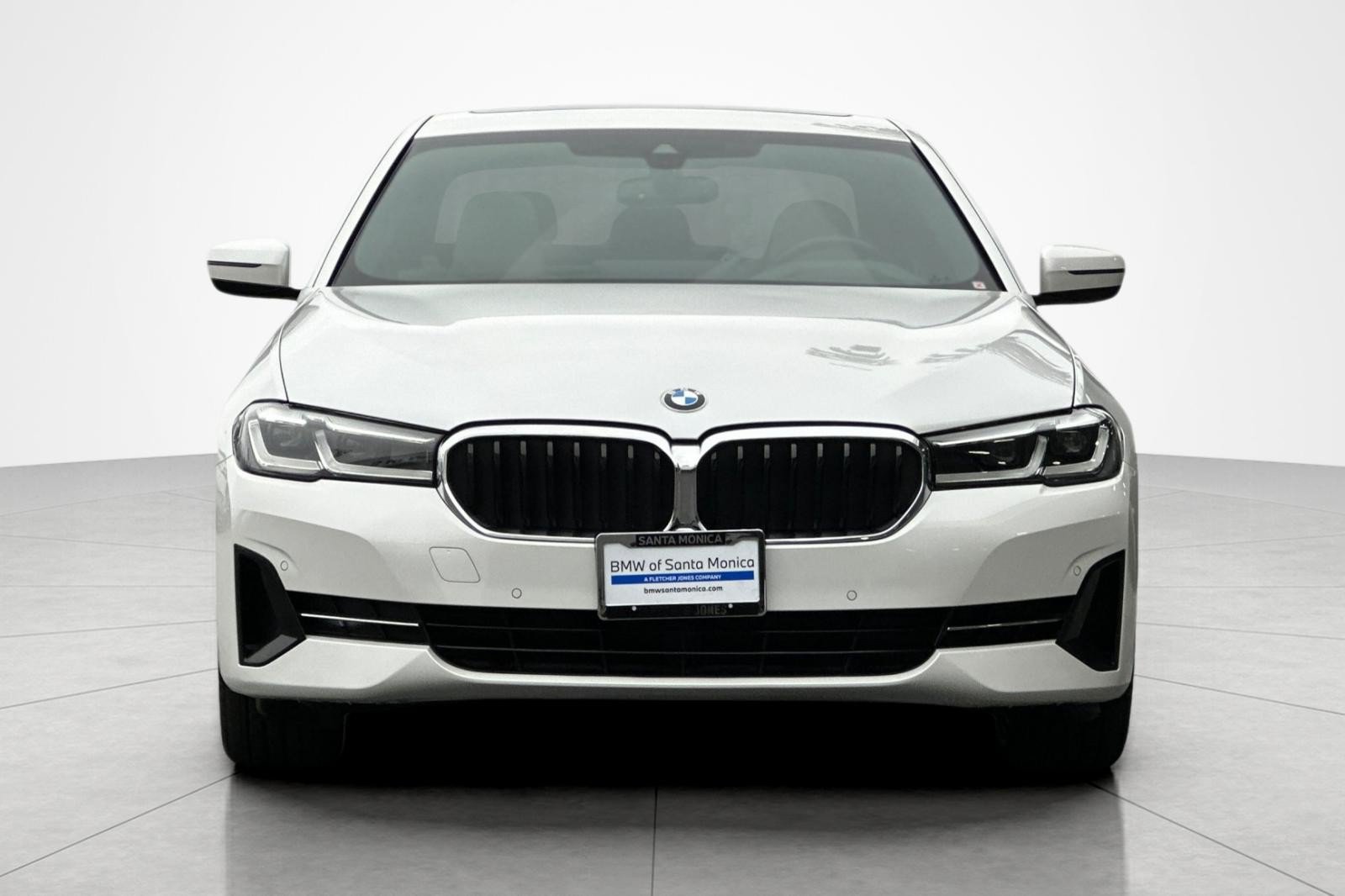 Used 2023 BMW 530i w/ Premium Package RWD image 8