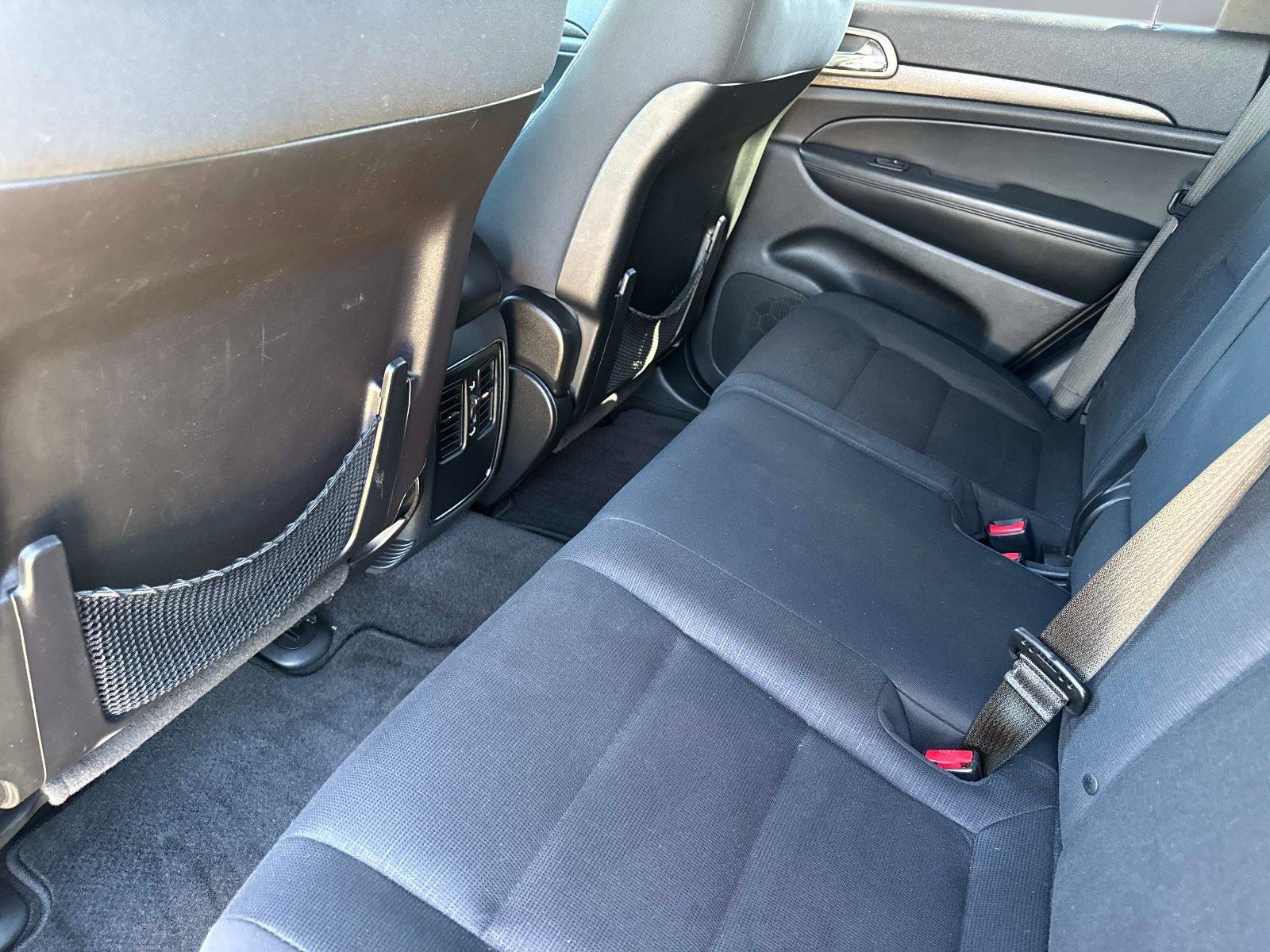 Used 2016 Jeep Grand Cherokee Laredo w/ Quick Order Package 23E image 14