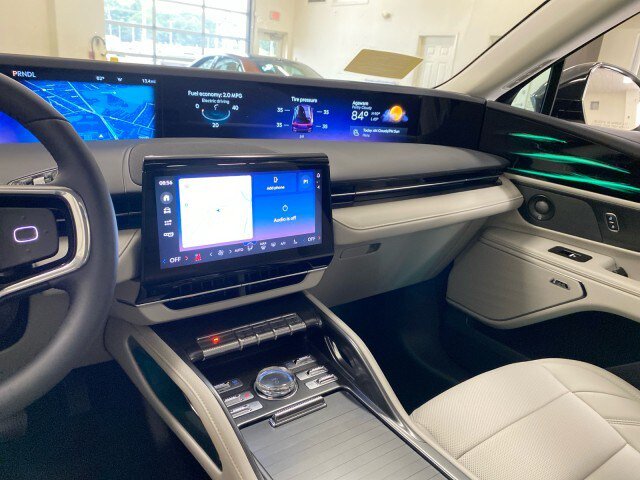 New 2026 Lincoln Nautilus Premier w/ Equipment Group 102A AWD/4WD image 12