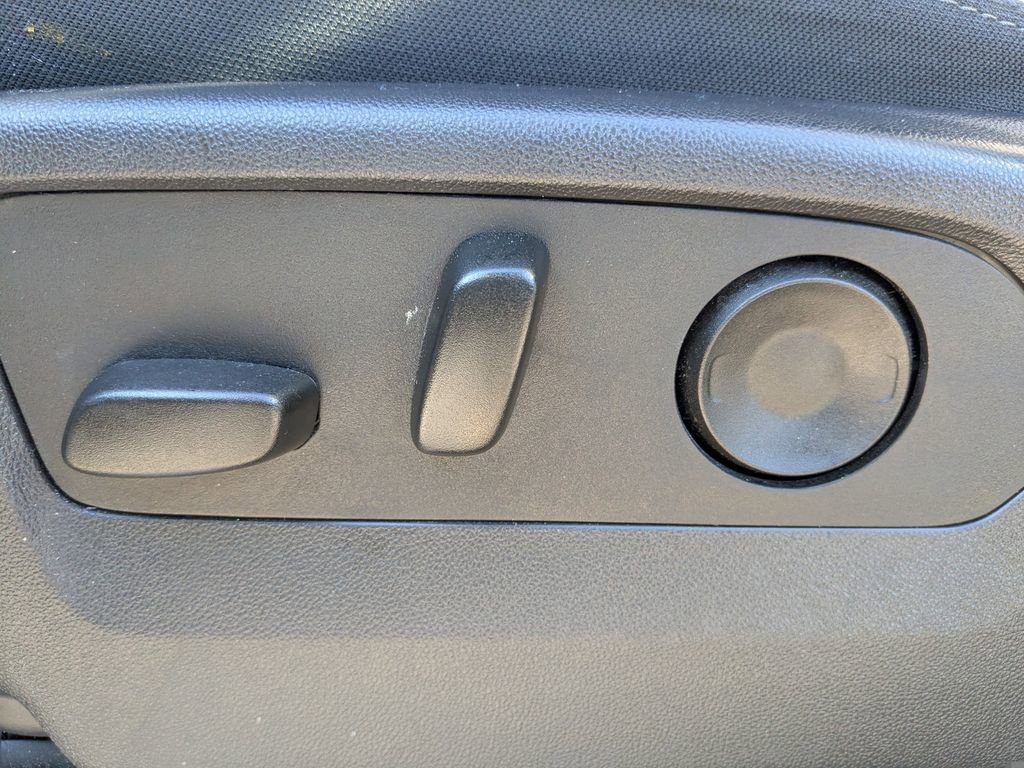 Used 2025 Chevrolet Silverado 1500 LT image 21