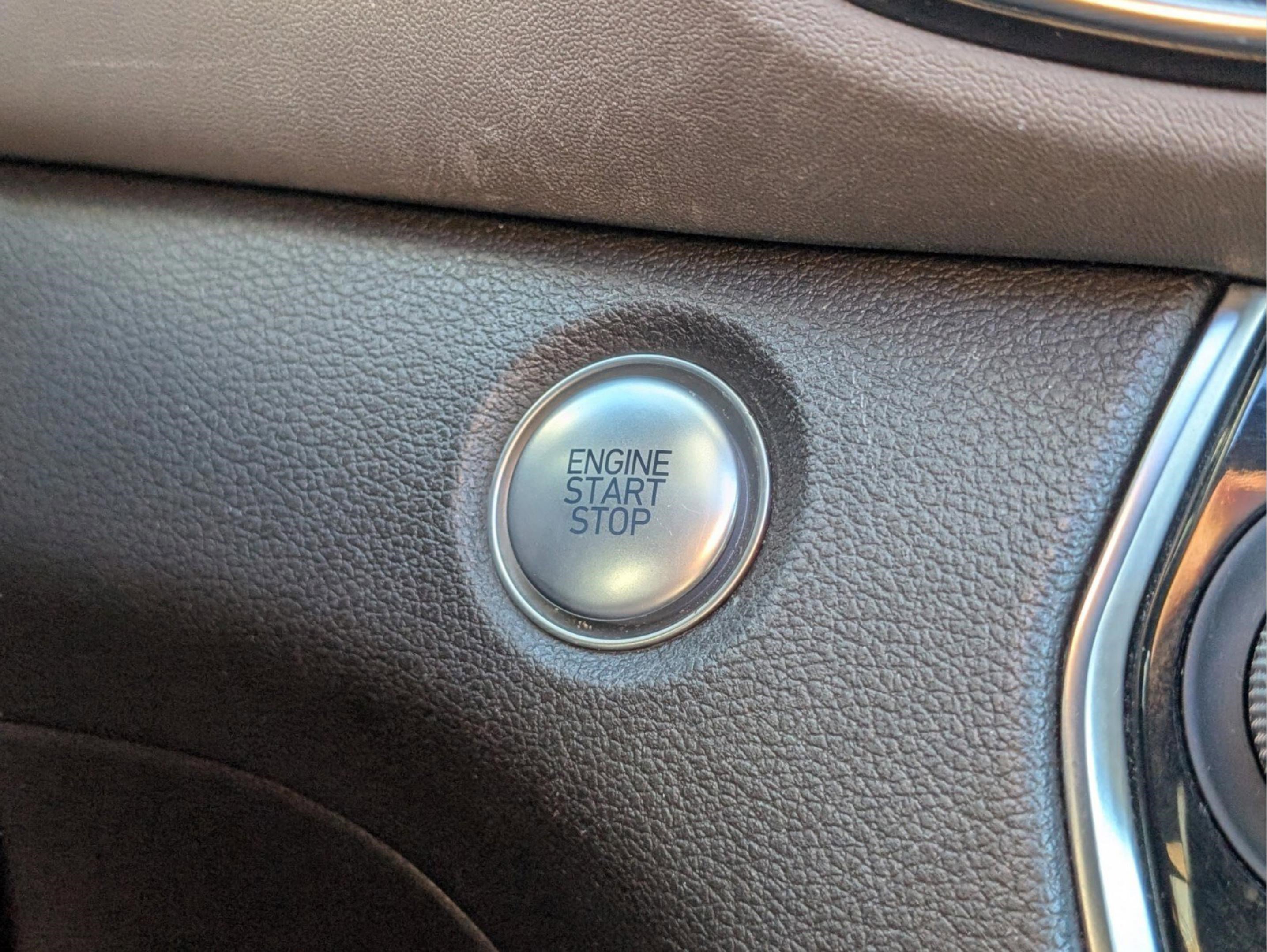 Used 2019 Hyundai Santa Fe Limited image 42