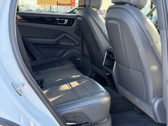 Used 2019 Porsche Cayenne AWD/4WD image 21