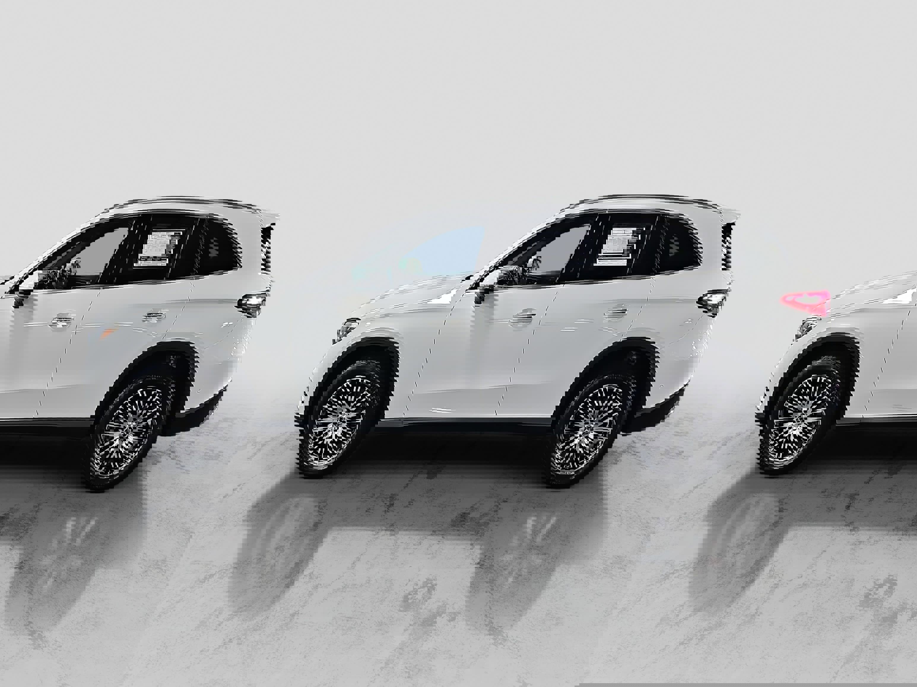 Certified 2025 Mercedes-Benz GLC 300 image 9