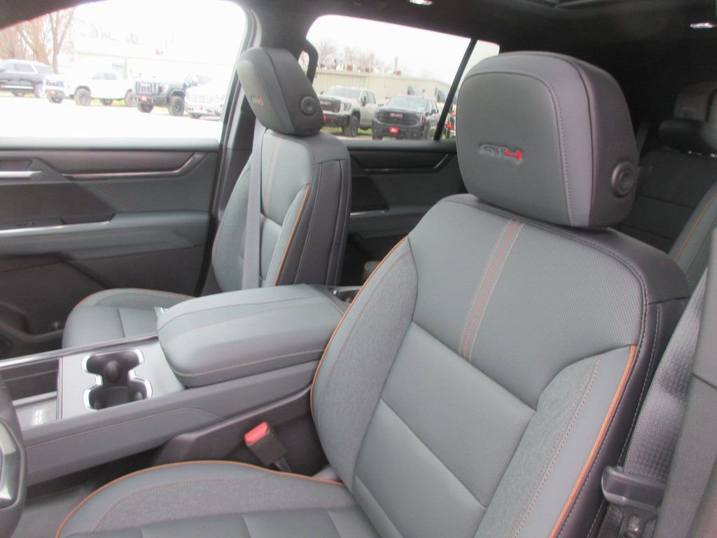 New 2026 GMC Acadia AT4 AWD/4WD image 13