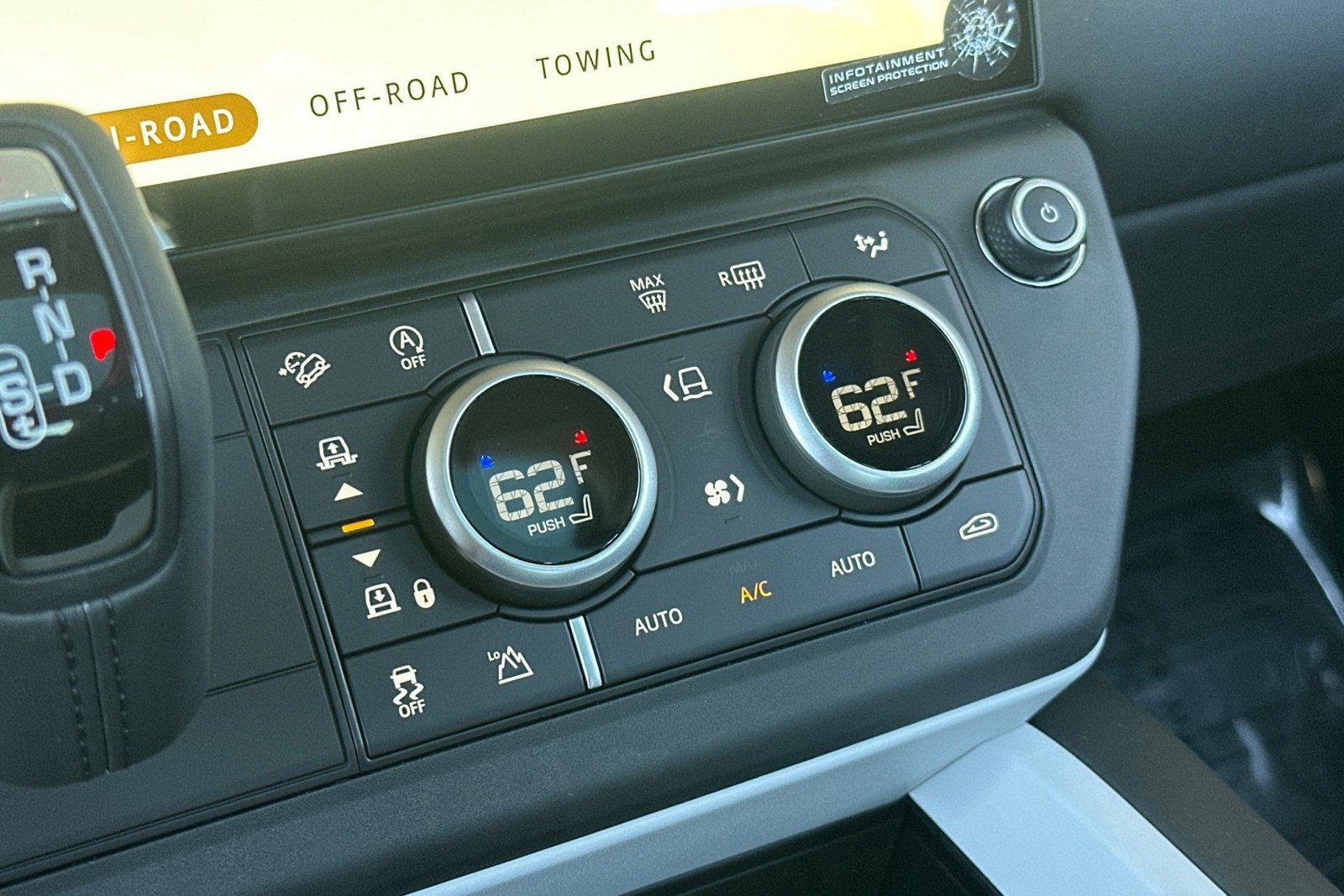 New 2026 Land Rover Defender 110 S AWD/4WD image 17