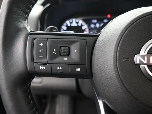 Used 2025 Nissan Pathfinder SL image 28