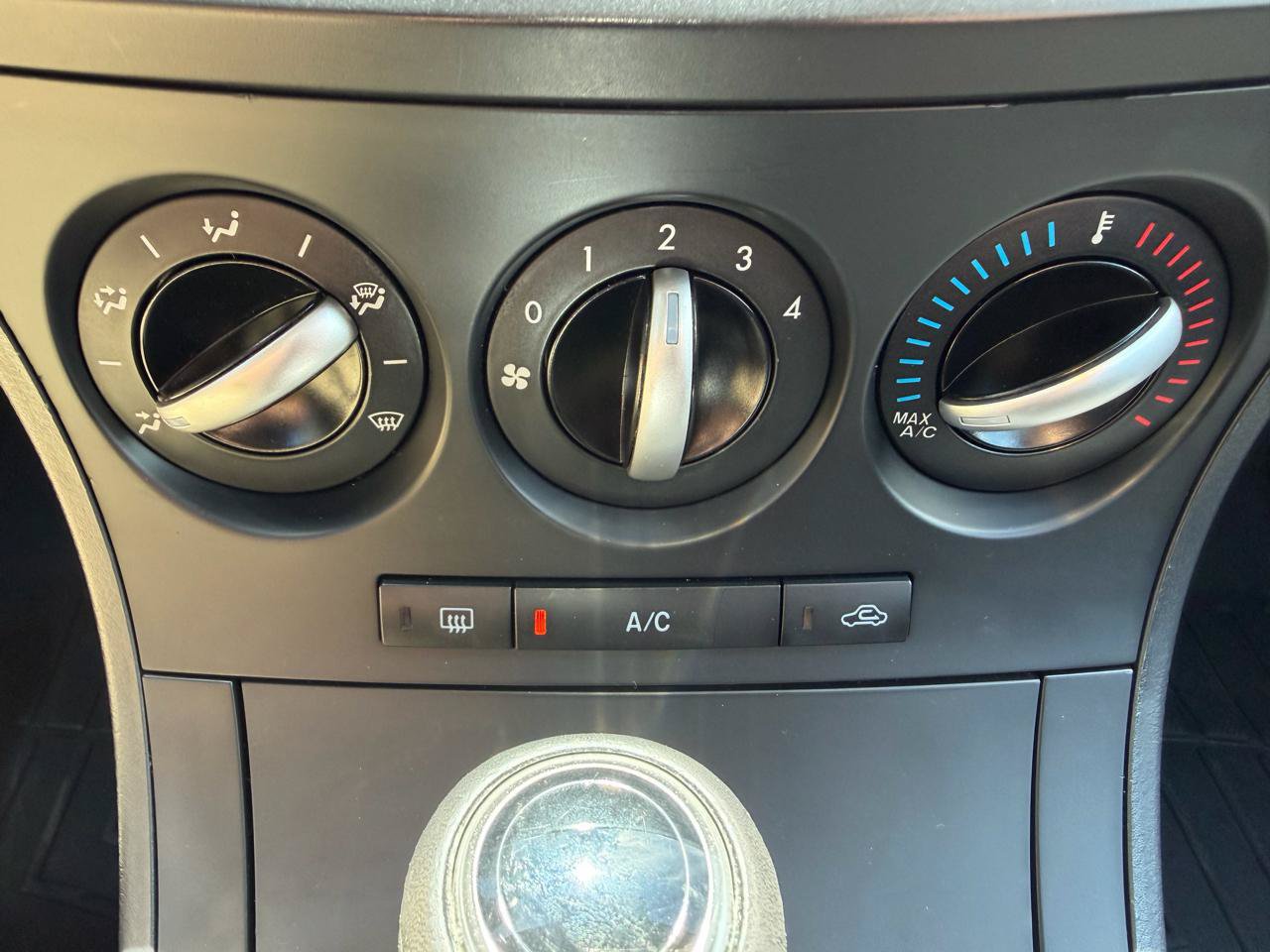 Used 2012 MAZDA MAZDA3 i Touring FWD image 33