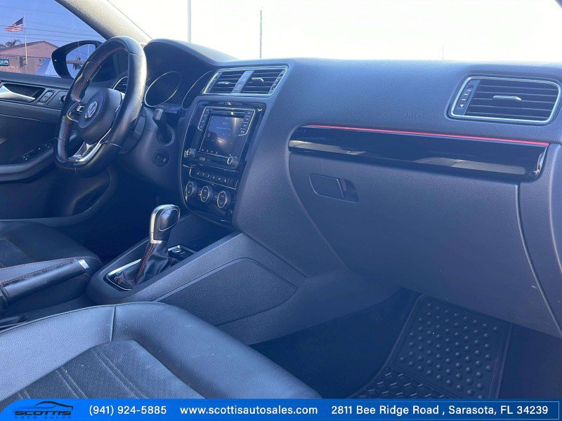 Used 2018 Volkswagen Jetta GLI FWD image 20