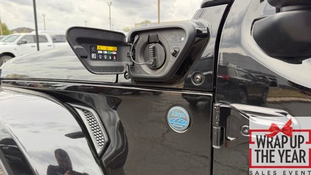 Used 2024 Jeep Wrangler Unlimited w/ Convenience Group image 3