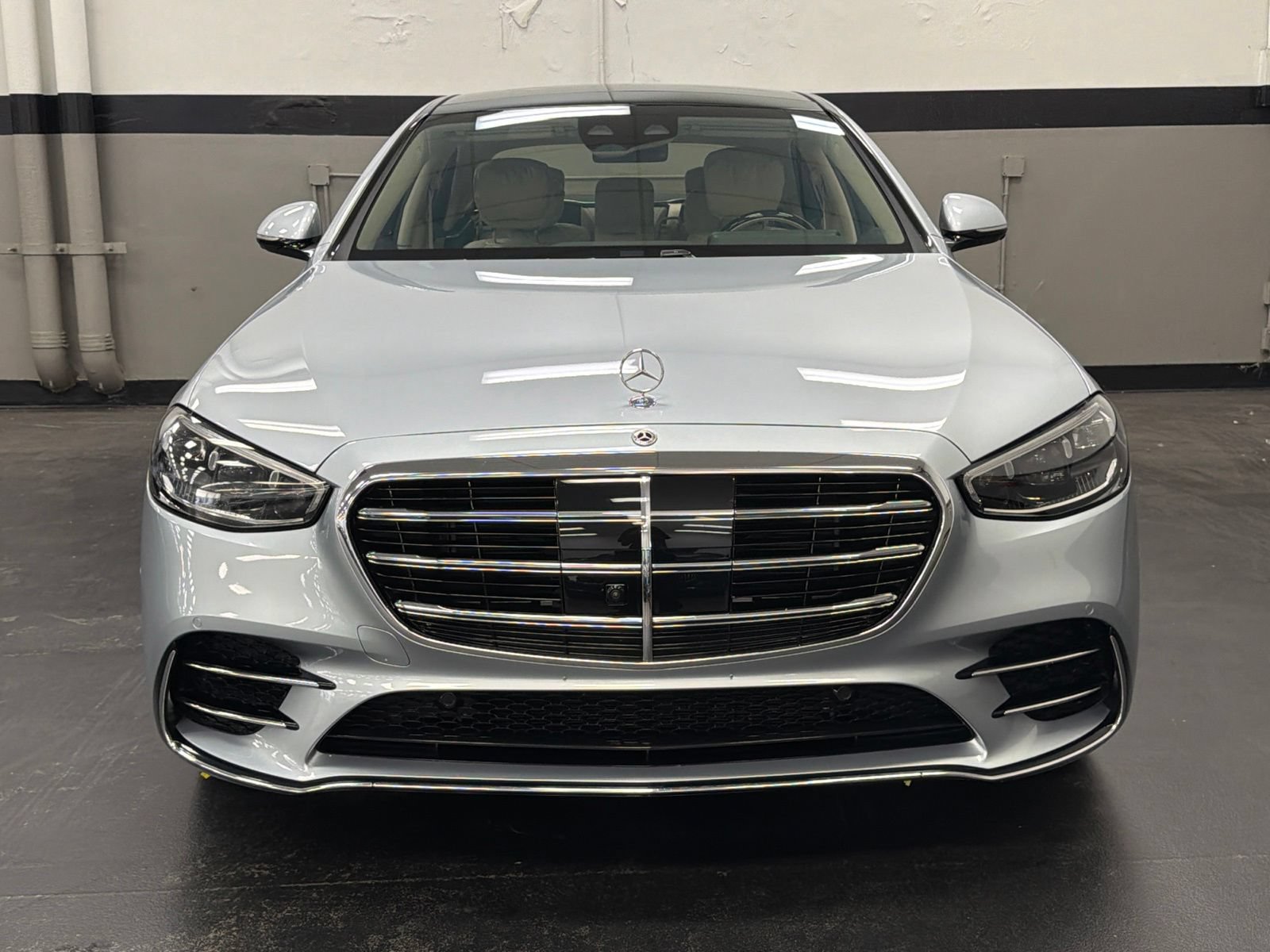 Used 2023 Mercedes-Benz S 580 4MATIC Sedan image 4