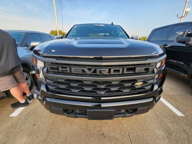 Used 2025 Chevrolet Silverado 1500 Custom AWD/4WD image 2