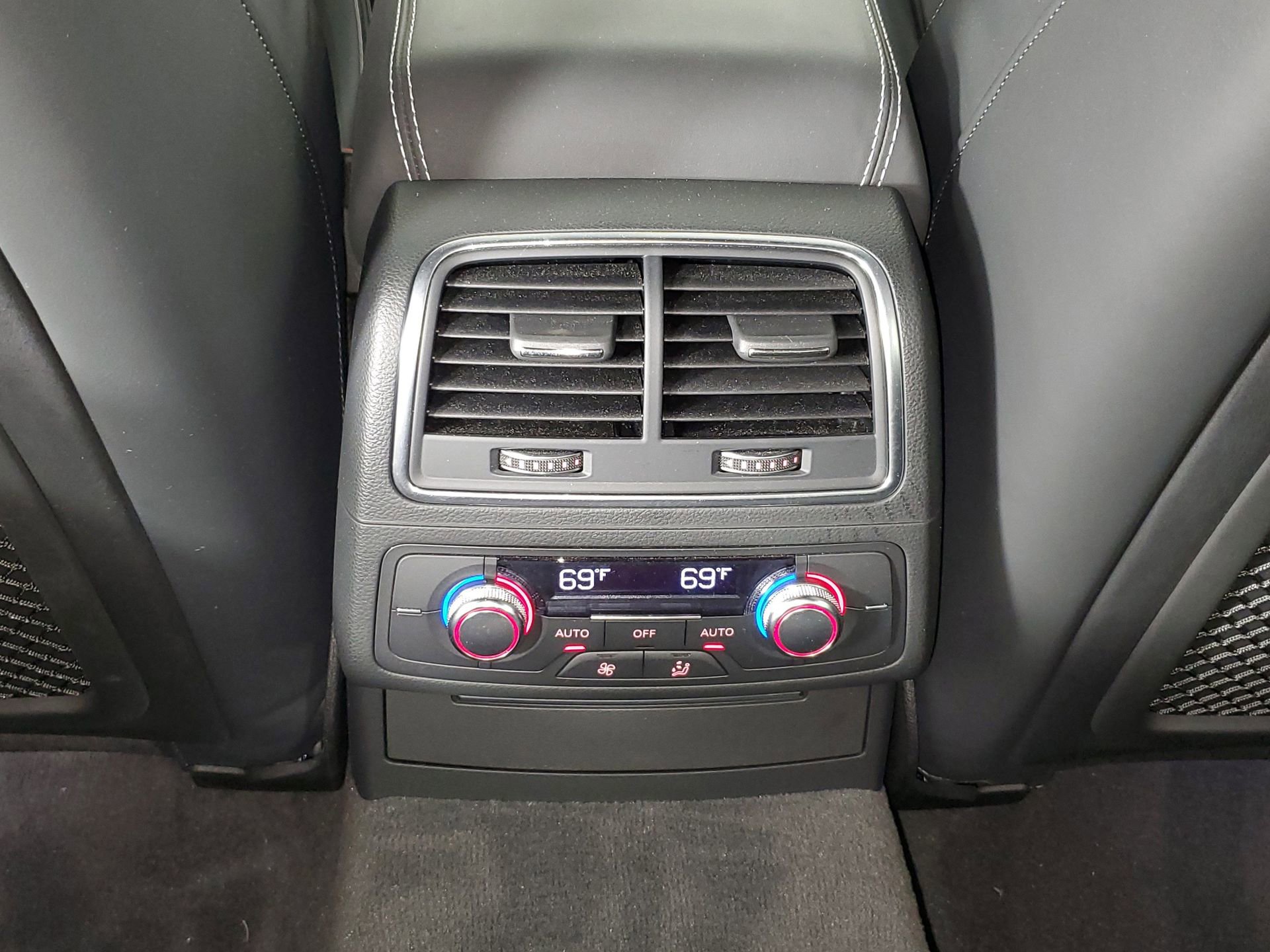 Used 2016 Audi S6 Prestige w/ Prestige Package image 48