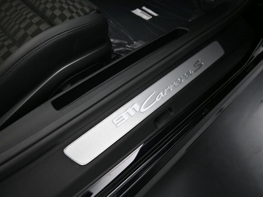 Certified 2026 Porsche 911 Carrera S RWD image 32