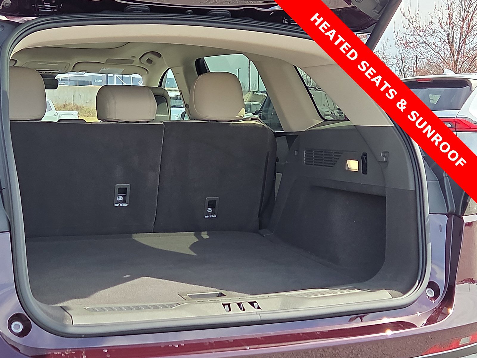 Used 2025 Lincoln Nautilus Reserve image 9