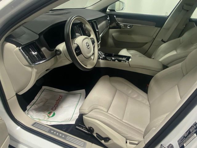 Used 2025 Volvo S90 T8 Ultra w/ Lounge Package image 10