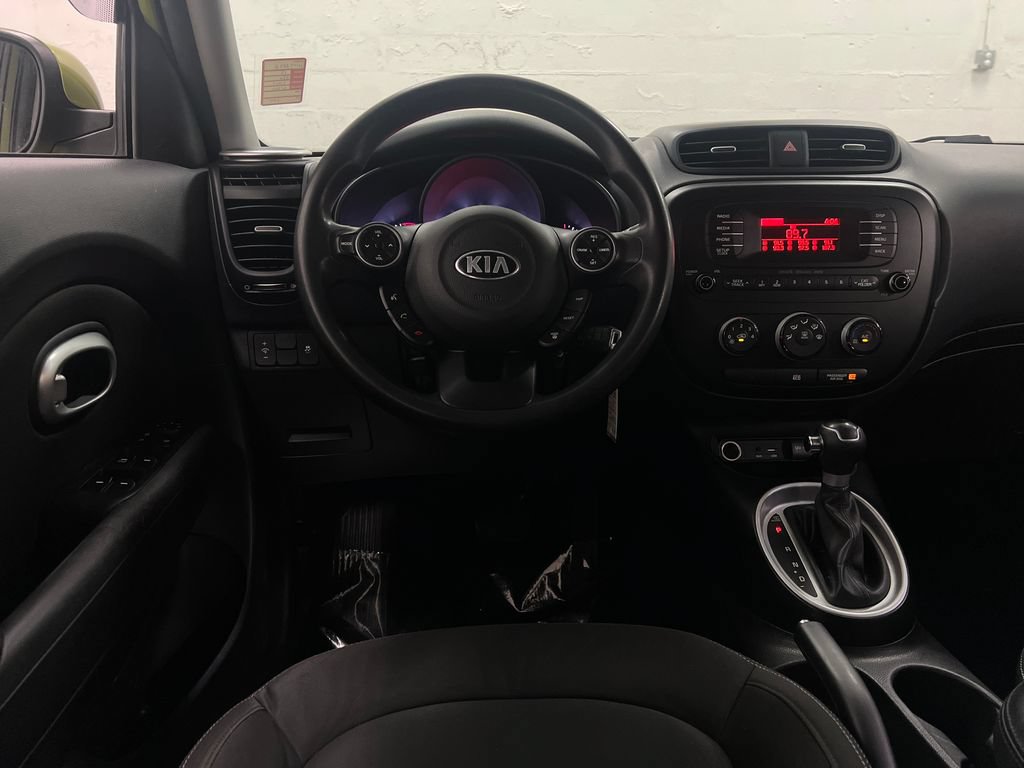 Used 2015 Kia Soul FWD image 14