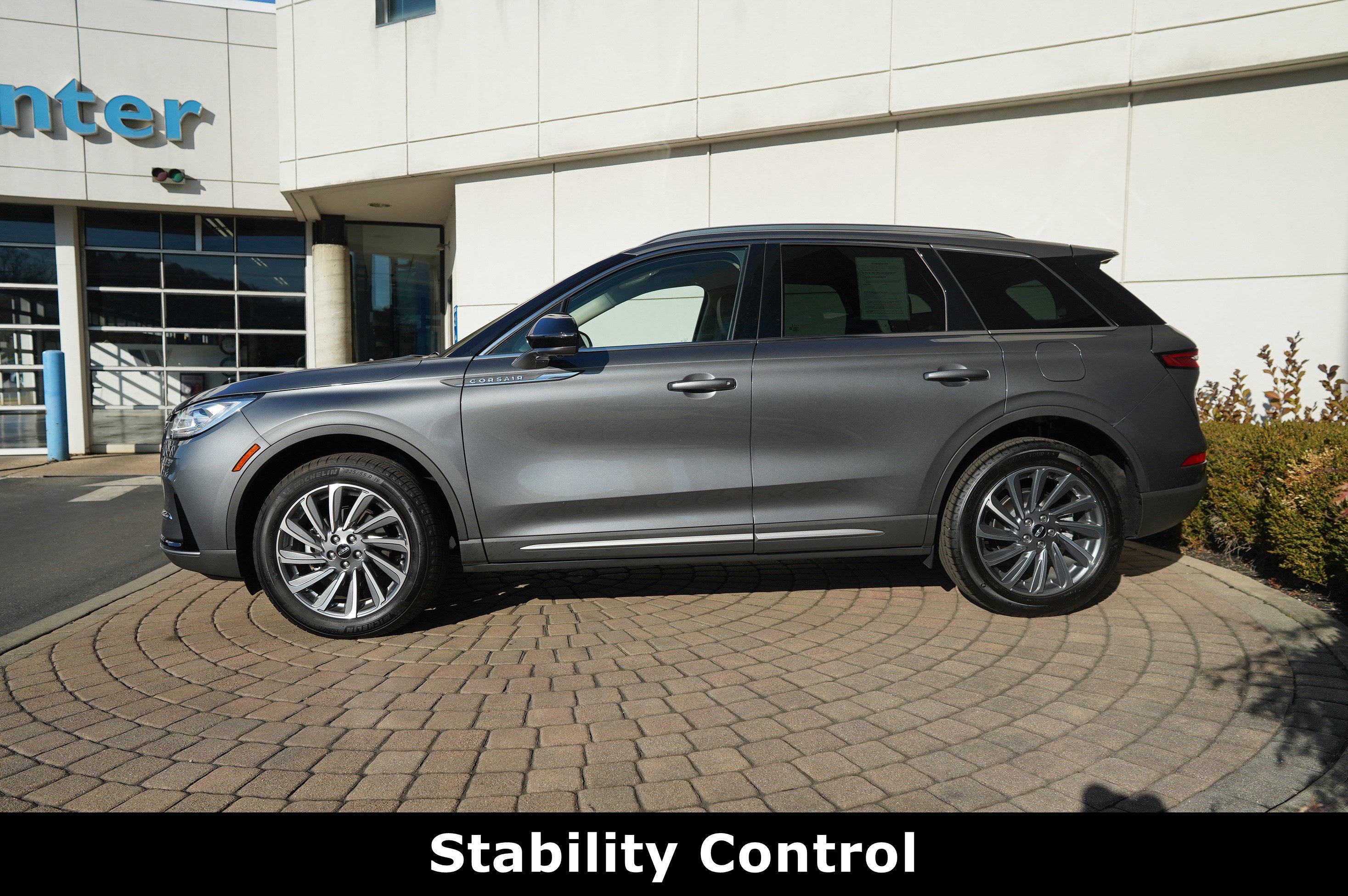 Used 2024 Lincoln Corsair Reserve w/ Equipment Group 201A image 17