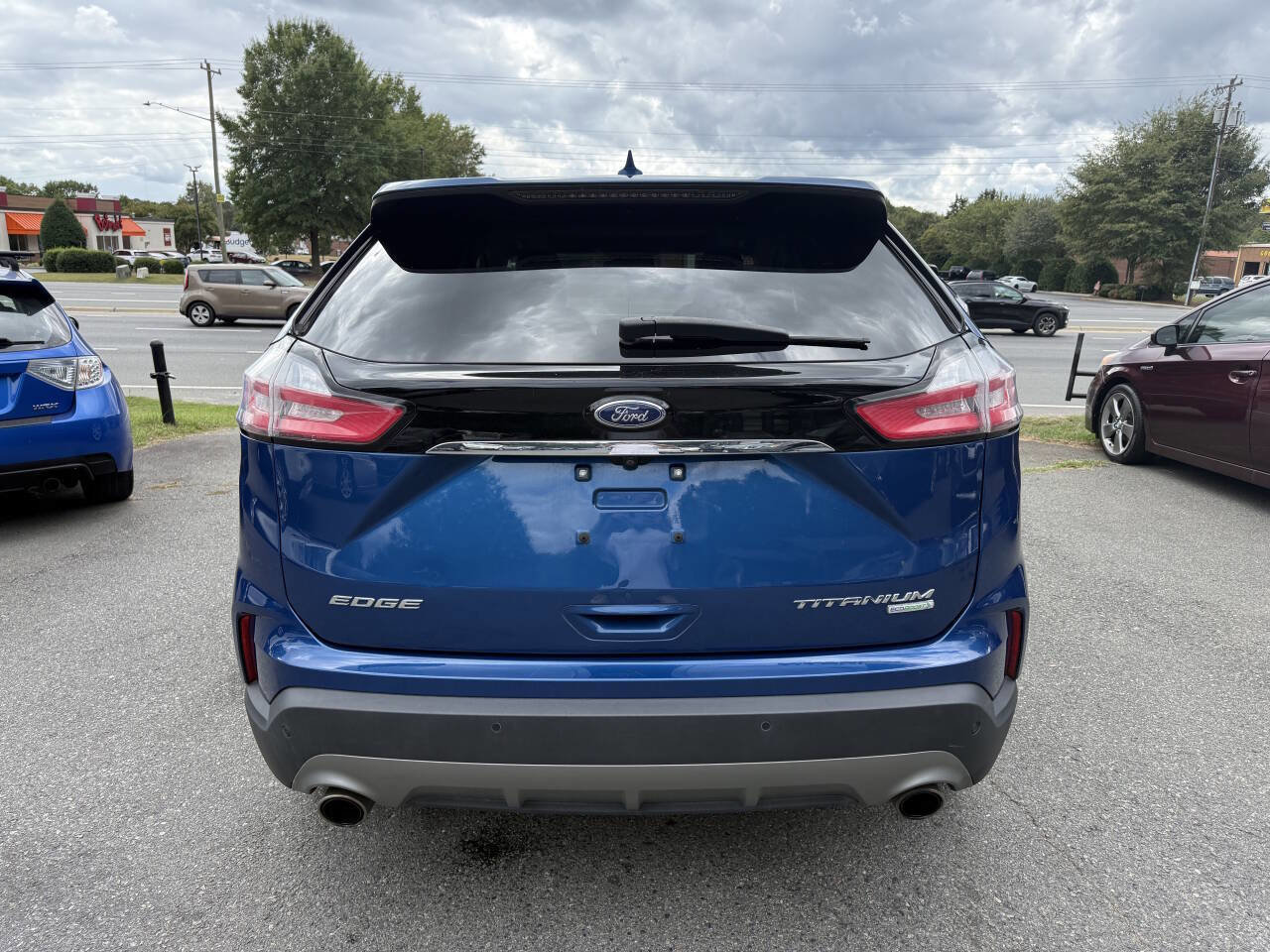 Used 2020 Ford Edge Titanium w/ Equipment Group 301A image 6