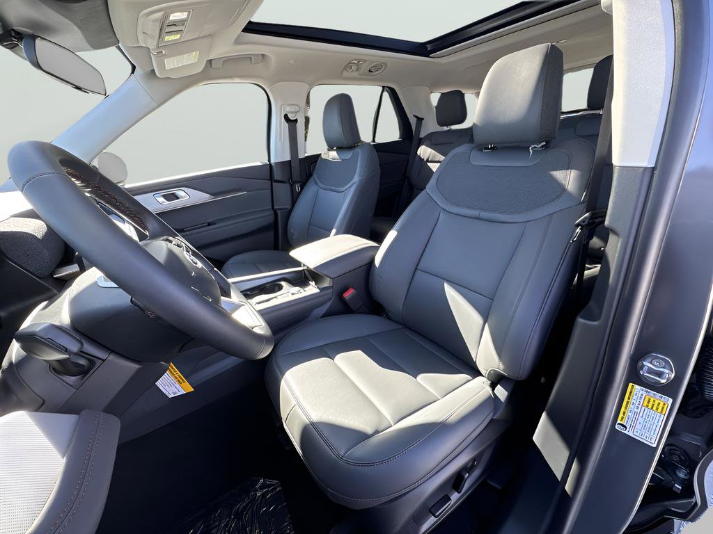 New 2026 Ford Explorer Active w/ Active Comfort Package AWD/4WD image 13