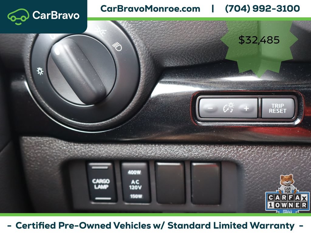 Used 2021 Nissan Titan SV w/ SV Convenience Package AWD/4WD image 26