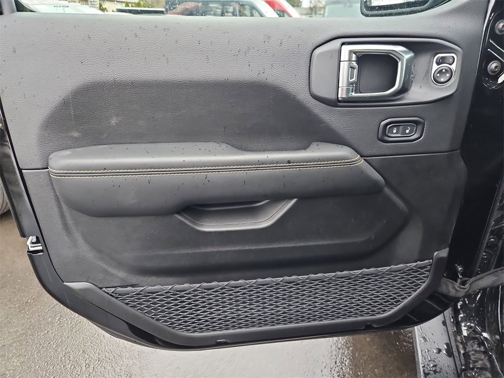 New 2025 Jeep Wrangler Unlimited Rubicon 392 image 11