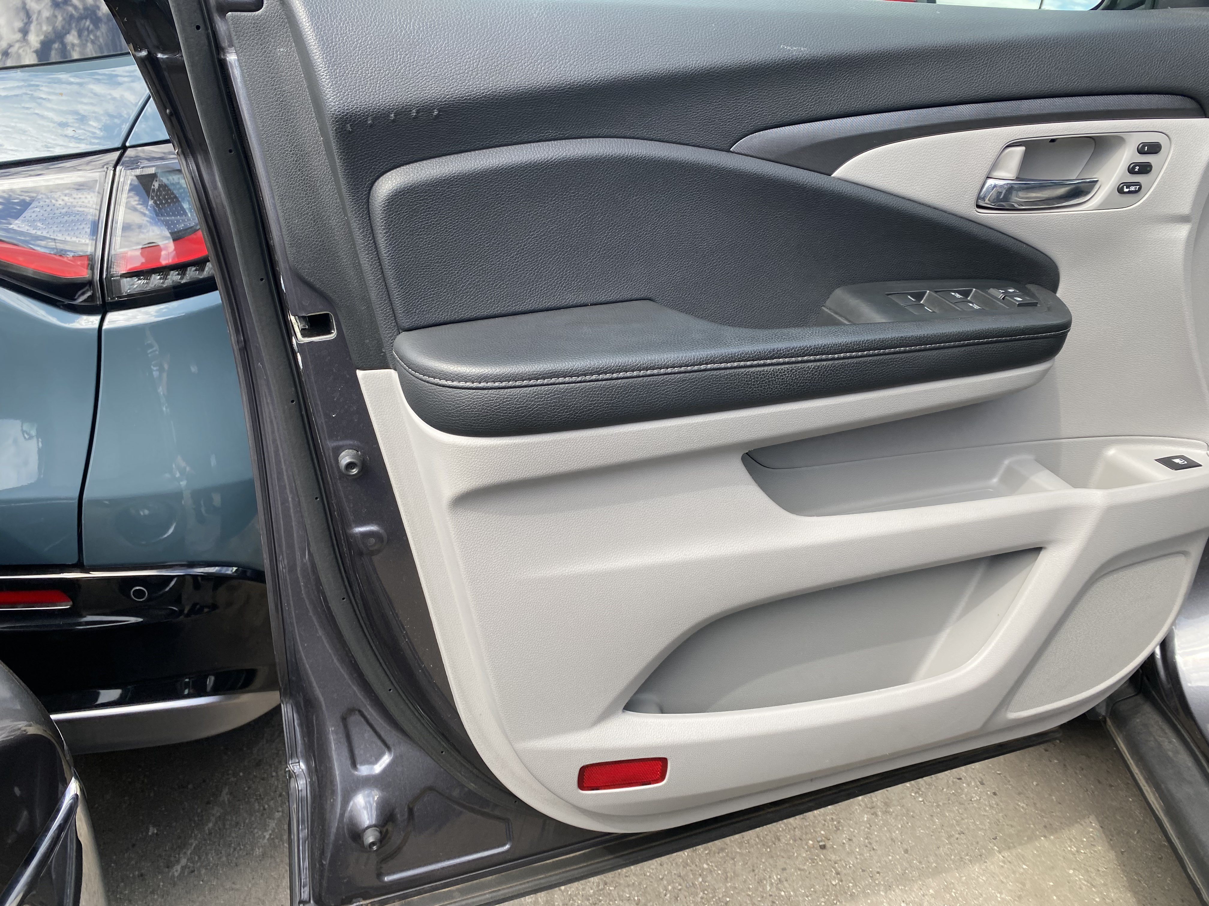Used 2023 Honda Ridgeline RTL image 17