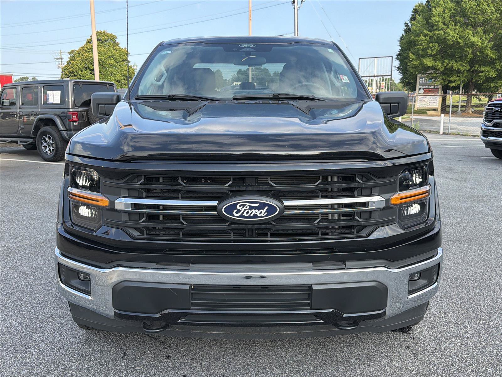 Used 2025 Ford F150 XLT w/ Equipment Group 301A Standard AWD/4WD image 3